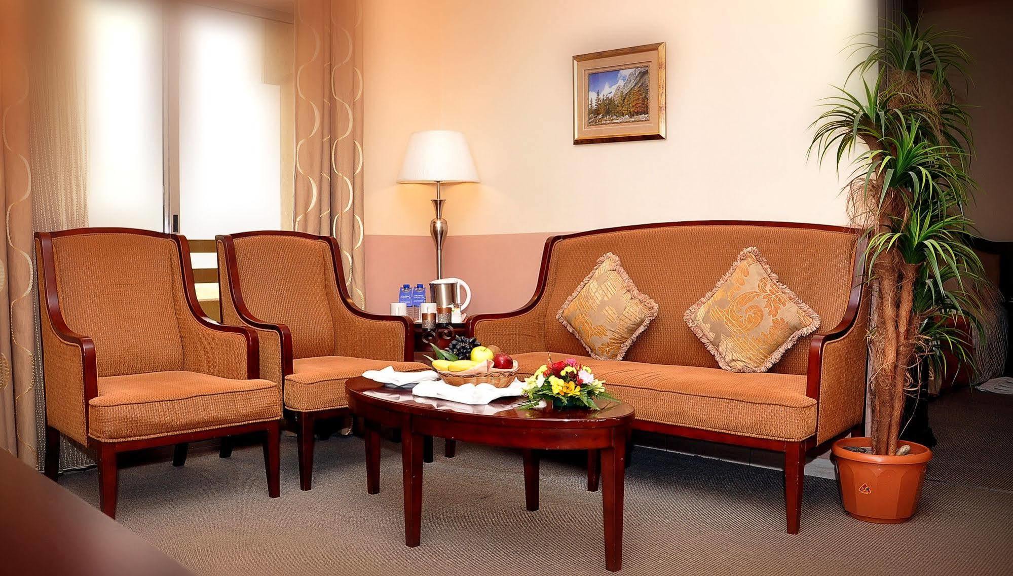 City Hotel Ras al-Khaimah Exterior foto
