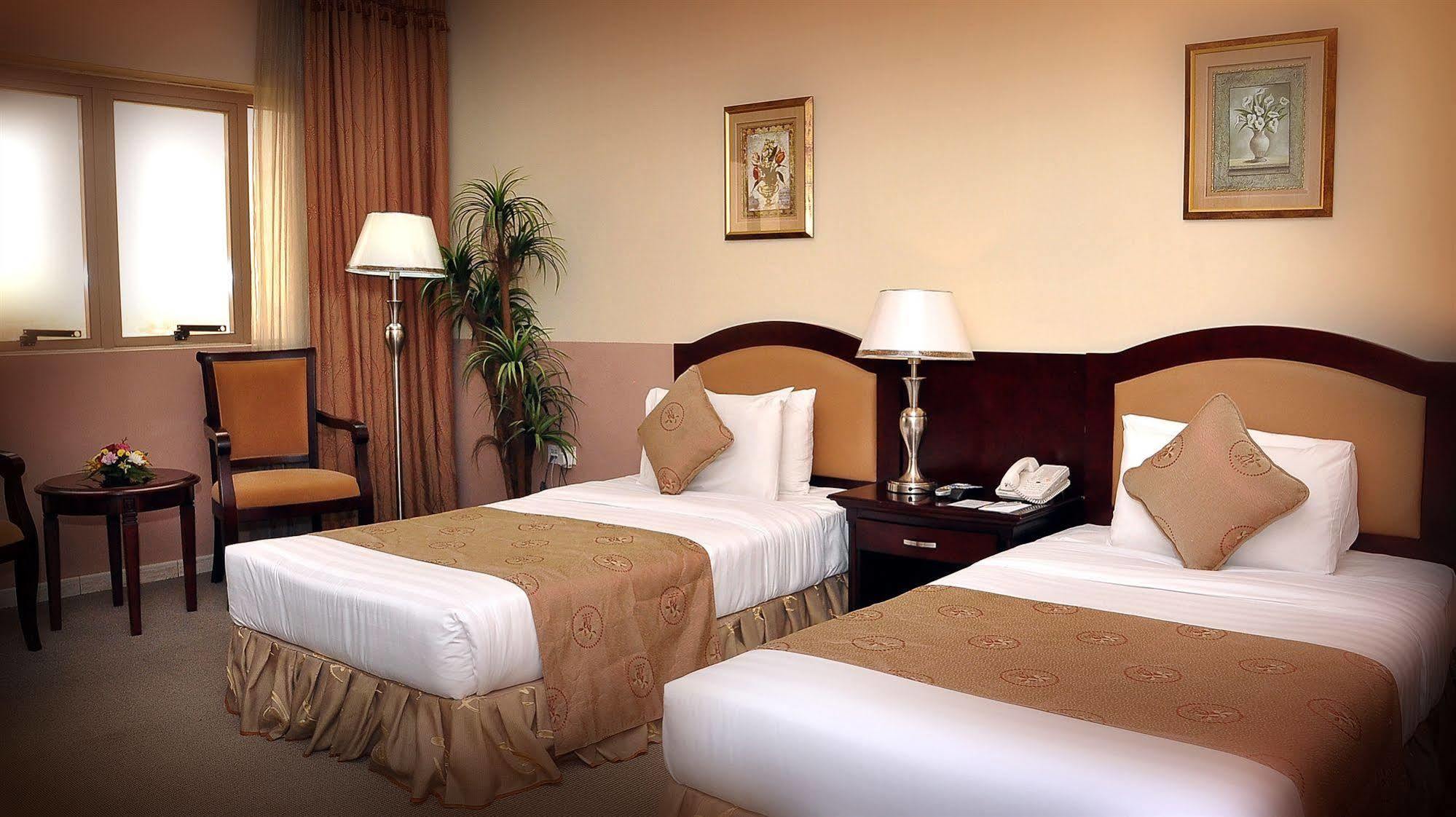 City Hotel Ras al-Khaimah Exterior foto
